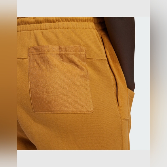 NWT - ADIDAS X IVY PARK (TRAIL) Sweatpants - LARGE - Picture 3 of 5